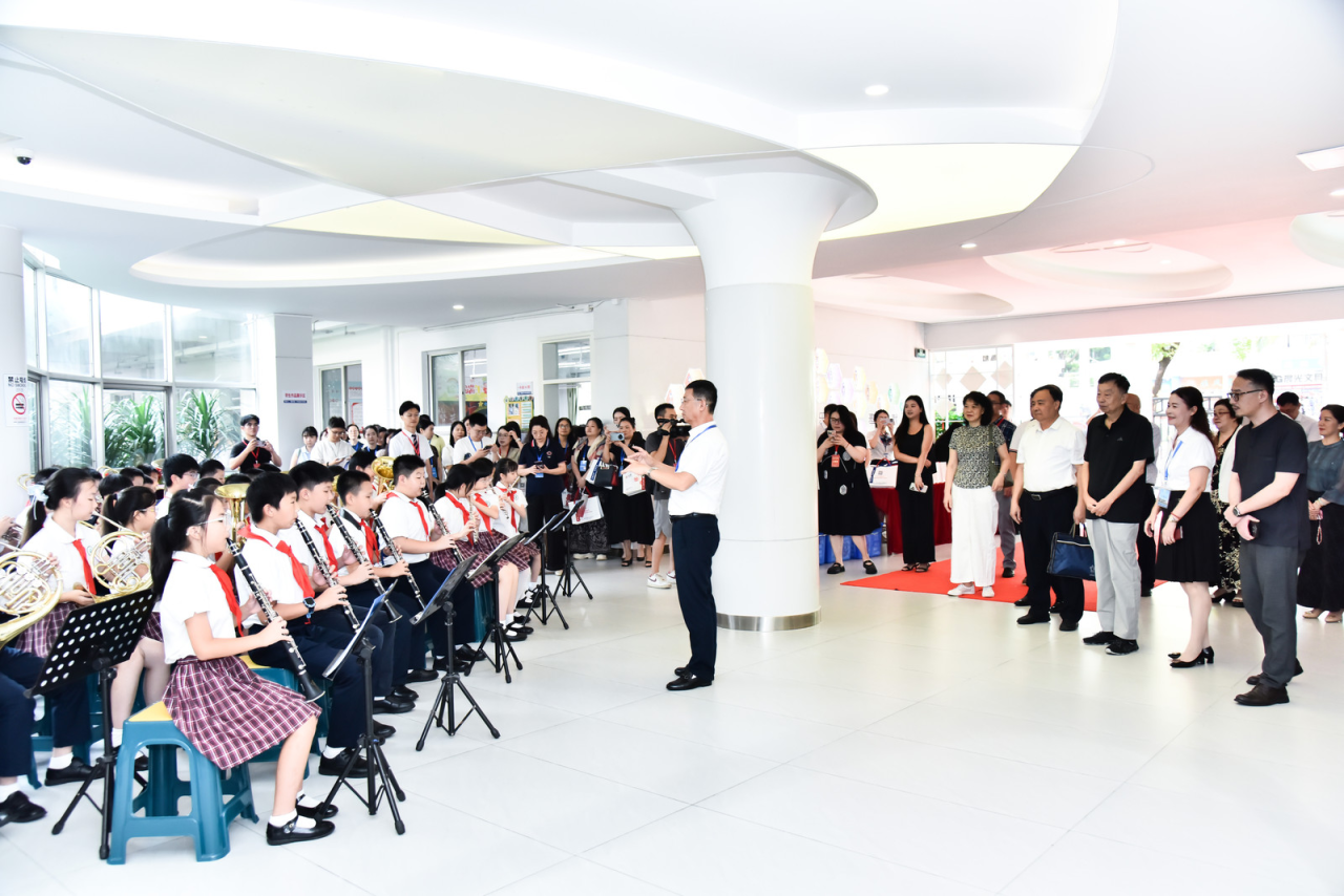 广东省深圳市规范汉字书写教学成果观摩交流会成功举办