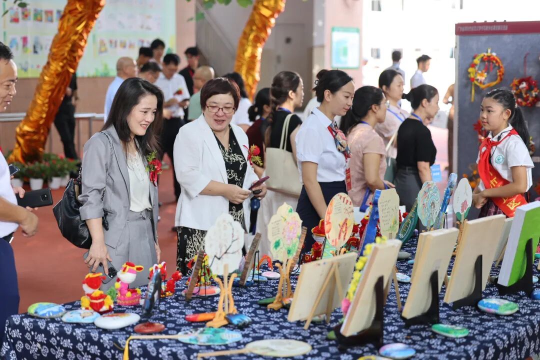 广东省深圳市规范汉字书写教学成果观摩交流会成功举办
